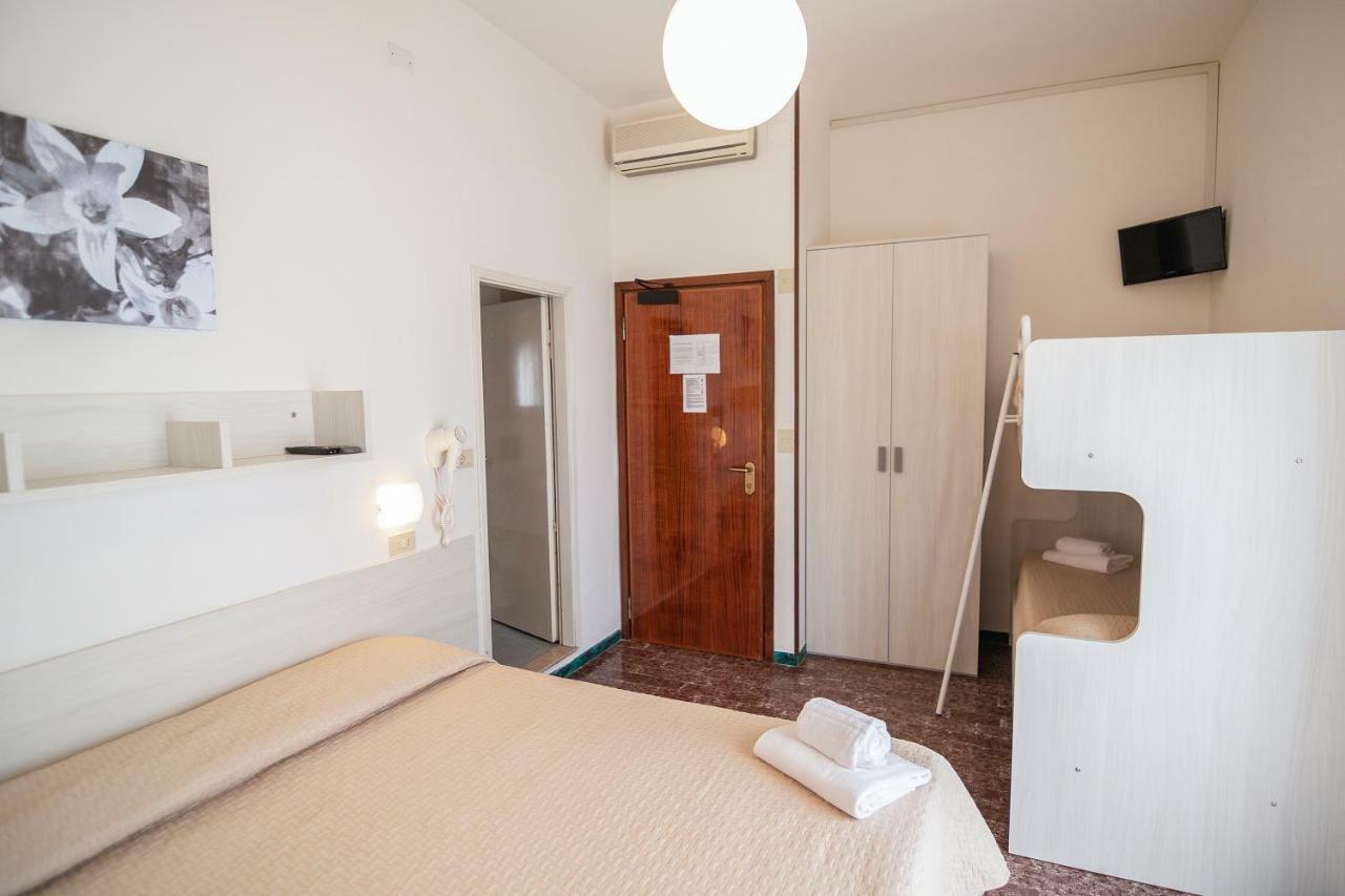 Hotel Napoleon Riccione Zewnętrze zdjęcie